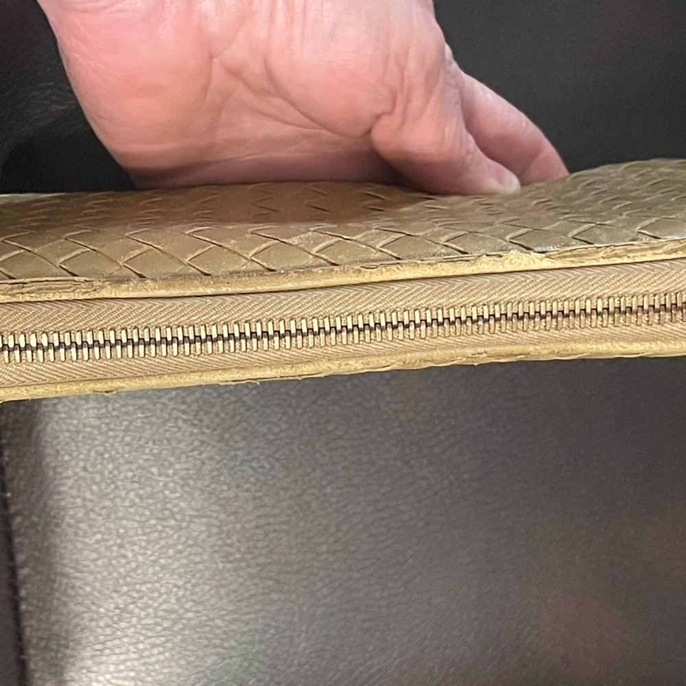 Bottega Veneta Tan Leather Wallet - Picture 6 of 10